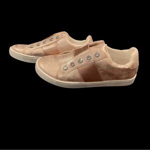 Metallic Stone Sneaker